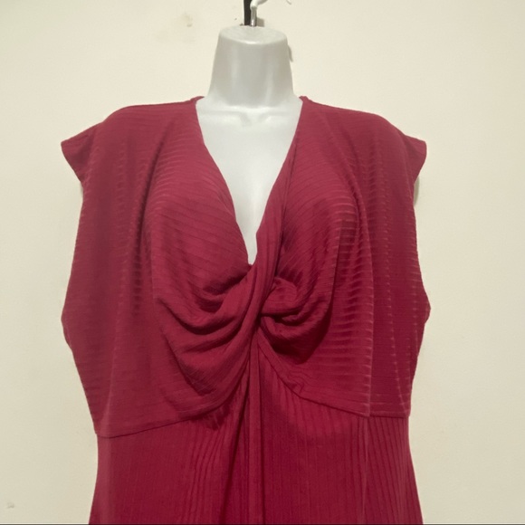 Lane Bryant Cap-Sleeve Twist-Neck Bodycon Wine Dress Size 22/24 - Picture 5 of 14